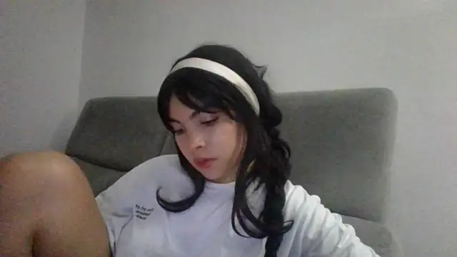 Snapshot of Kiri_Cutee chatting on 5, 12, 2024 Kiri Cutee online show from 5, 12, 2024