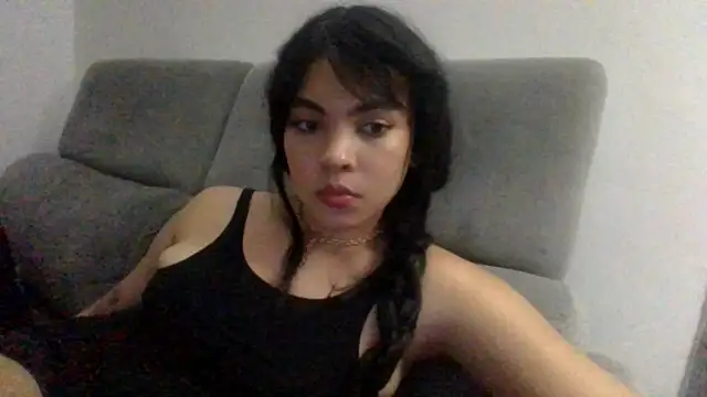 Snapshot of Kiri_Cutee chatting on 12, 12, 2024 Kiri Cutee online show from 12, 12, 2024