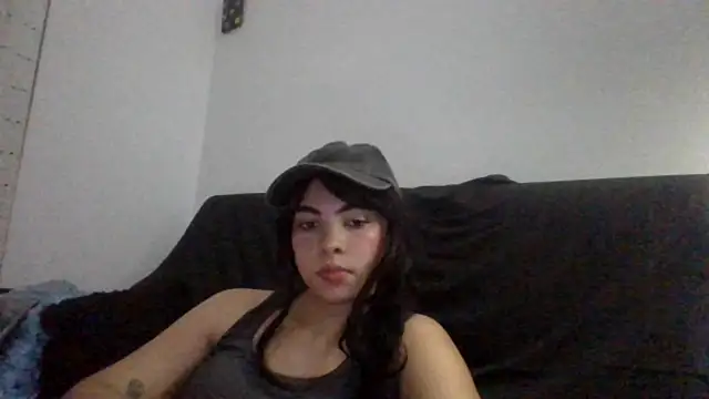 Snapshot of Kiri_Cutee chatting on 5, 1, 2025 Kiri Cutee online show from 5, 1, 2025