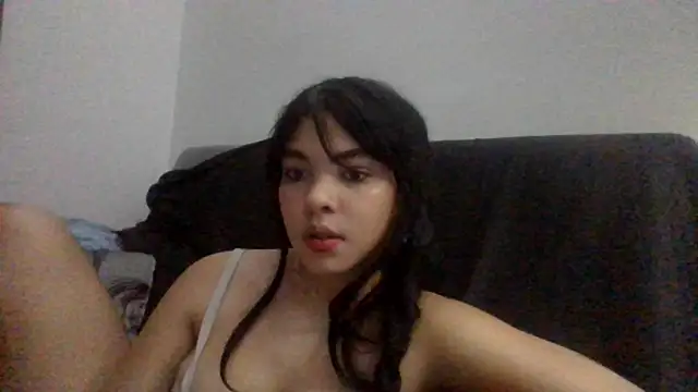 Snapshot of Kiri_Cutee chatting on 12, 1, 2025 Kiri Cutee online show from 12, 1, 2025