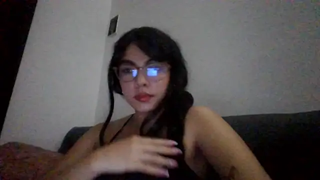 Snapshot of Kiri_Cutee chatting on 28, 1, 2025 Kiri Cutee online show from 28, 1, 2025