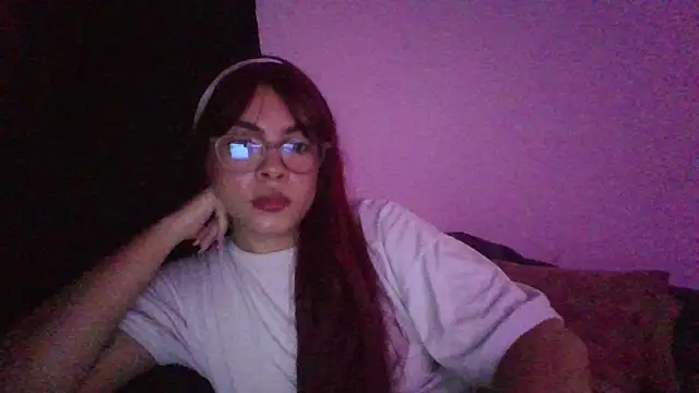 Snapshot of Kiri_Cutee chatting on 8, 2, 2025 Kiri Cutee online show from 8, 2, 2025