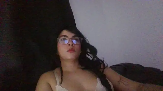 Snapshot of Kiri_Cutee chatting on 11, 2, 2025 Kiri Cutee online show from 11, 2, 2025