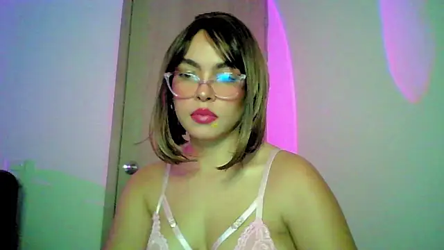 Snapshot of Kiri_Cutee chatting on 25, 9, 2025 Kiri Cutee online show from 25, 9, 2025