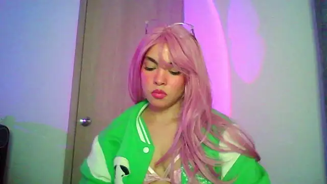 Snapshot of Kiri_Cutee chatting on 7, 11, 2025 Kiri Cutee online show from 7, 11, 2025