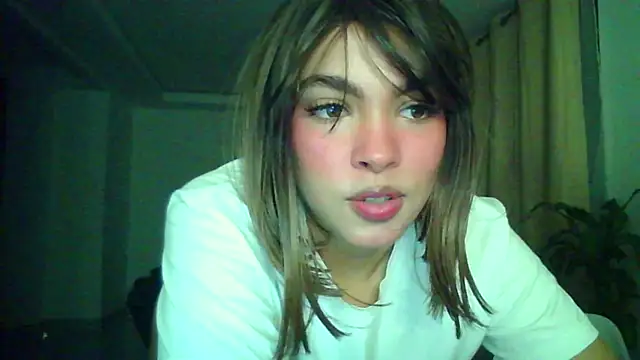 Snapshot of Kiri_Cutee chatting on 15, 11, 2025 Kiri Cutee online show from 15, 11, 2025