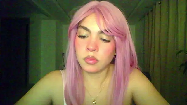 Snapshot of Kiri_Cutee chatting on 25, 11, 2025 Kiri Cutee online show from 25, 11, 2025