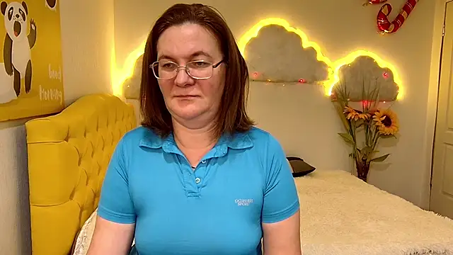 HolyMilfa online show from 2, 2, 2025