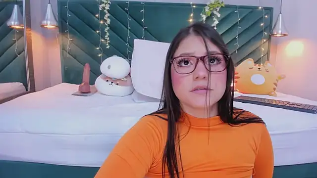 pamelajons  online show from 13, 1, 2025