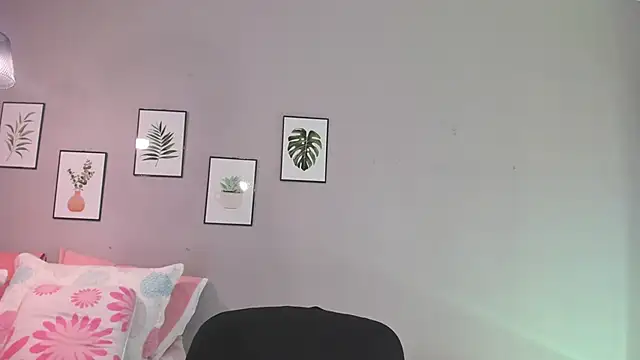 Maia W10 online show from 8, 10, 2025