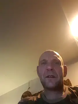 Snapshot of mikeythebestsucker chatting on 26, 11, 2025 mikeythebestsucker online show from 26, 11, 2025