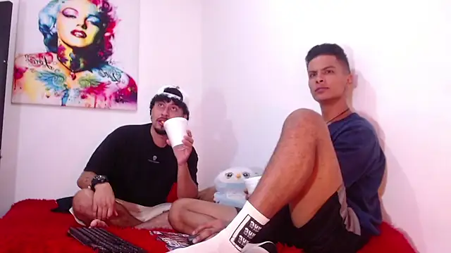 Snapshot of enjoy_vibes chatting on 7, 11, 2025 enjoy vibes online show from 7, 11, 2025