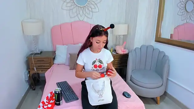 Candy5Girl online show from 16, 12, 2024