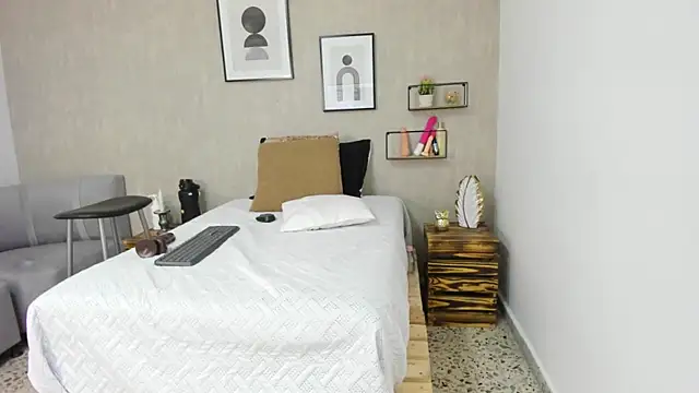 afrodita martinez online show from 12, 2, 2025