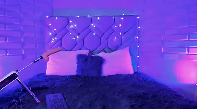 BriannaHarps online show from 4, 1, 2025