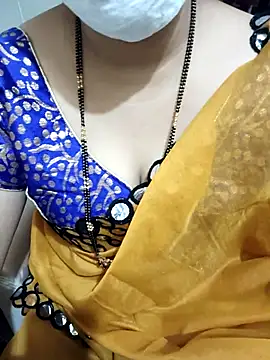 Snapshot of aliseanu chatting on 21, 11, 2025 aliseanu online show from 21, 11, 2025