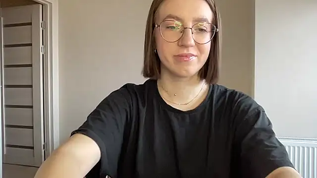 Snapshot of liins_wet chatting on 17, 12, 2024 liins wet online show from 17, 12, 2024