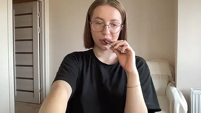 Snapshot of liins_wet chatting on 19, 1, 2025 liins wet online show from 19, 1, 2025