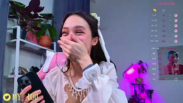 MyLou  online show from 30, 10, 2025