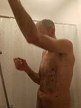 Snapshot of BesterJunge45 chatting on 3, 12, 2024 BesterJunge45 online show from 3, 12, 2024