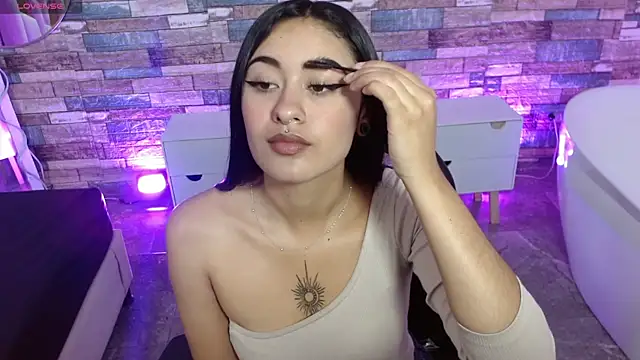 Moonshine tay online show from 10, 10, 2025