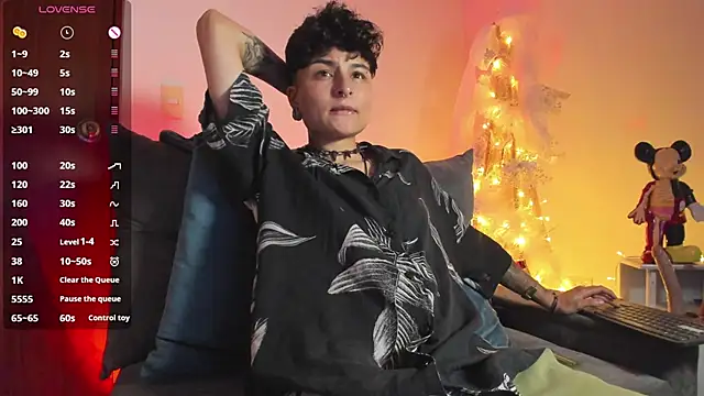 ZuryRamirez  online show from 9, 1, 2025