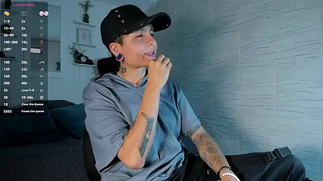 ZuryRamirez  online show from 8, 9, 2025