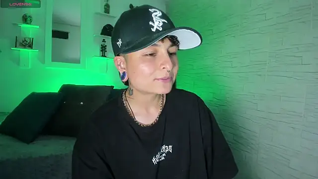 ZuryRamirez  online show from 11, 10, 2025