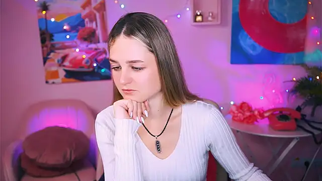 DeboraLarson online show from 10, 12, 2024