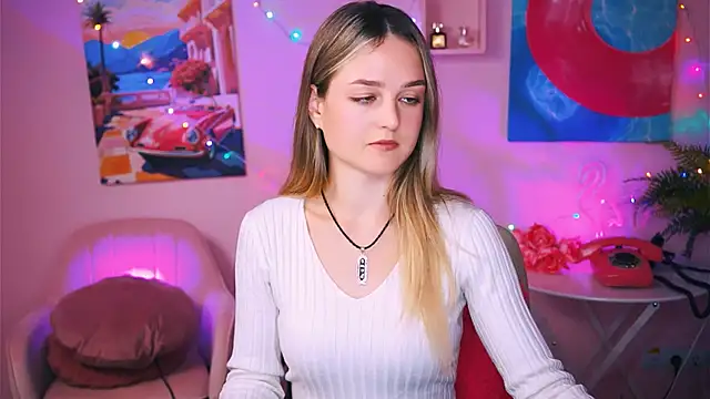 DeboraLarson online show from 10, 12, 2024