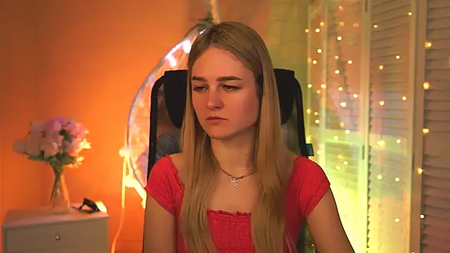 Snapshot of DeboraLarson chatting on 10, 3, 2026 DeboraLarson online show from 10, 3, 2026