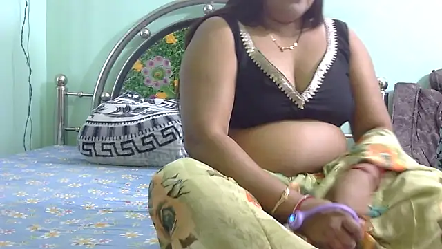 Snapshot of Couple_For_You18 chatting on 12, 2, 2026 Couple For You18 online show from 12, 2, 2026