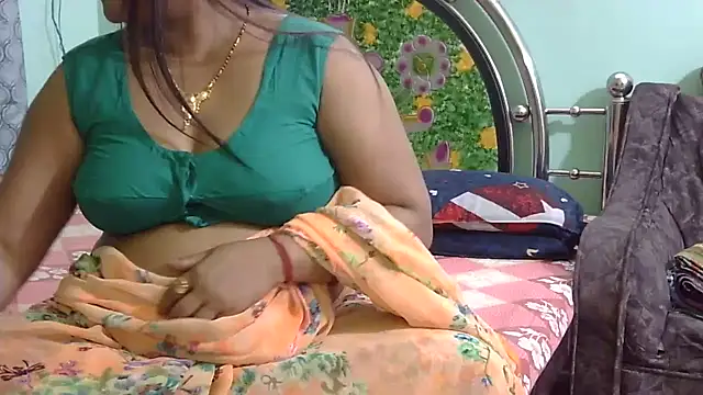 Snapshot of Couple_For_You18 chatting on 11, 3, 2026 Couple For You18 online show from 11, 3, 2026