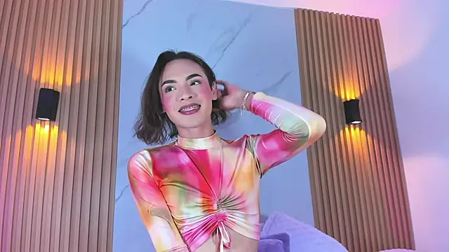 Snapshot of miss_Ari chatting on 5, 12, 2024 miss Ari online show from 5, 12, 2024