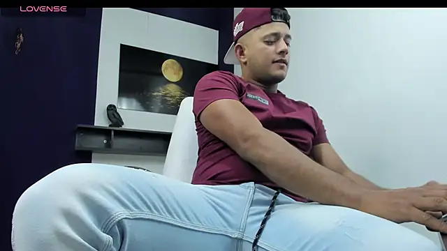 Snapshot of Marcos_garcias chatting on 8, 3, 2025 Marcos garcias online show from 8, 3, 2025