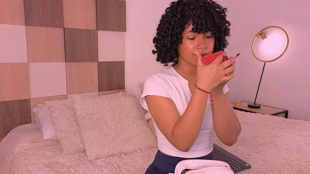 Snapshot of Adele_Carter_ chatting on 26, 11, 2025 Adele Carter online show from 26, 11, 2025