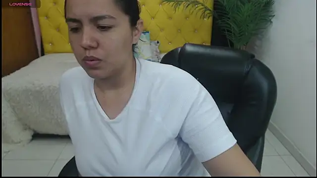 candiapole online show from 14, 12, 2024