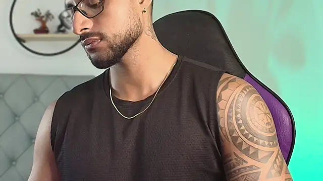 LiamGarcia1 online show from 21, 12, 2024