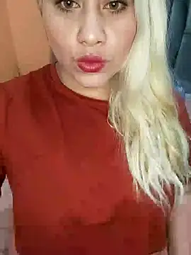Snapshot of Mia_queenOfBlowjob chatting on 11, 12, 2024 Mia queenOfBlowjob online show from 11, 12, 2024