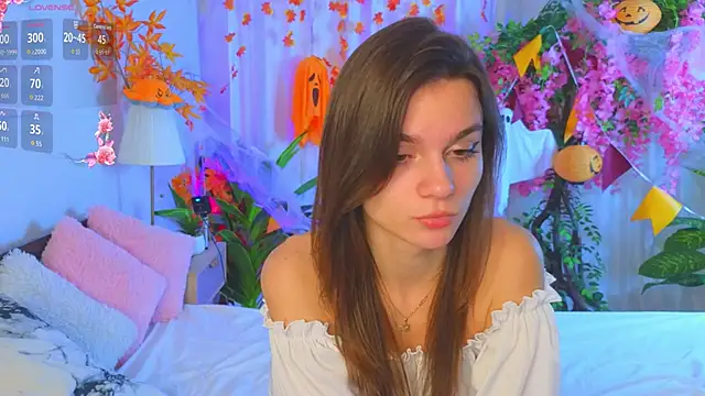 Snapshot of EvaHair chatting on 2, 11, 2025 EvaHair online show from 2, 11, 2025