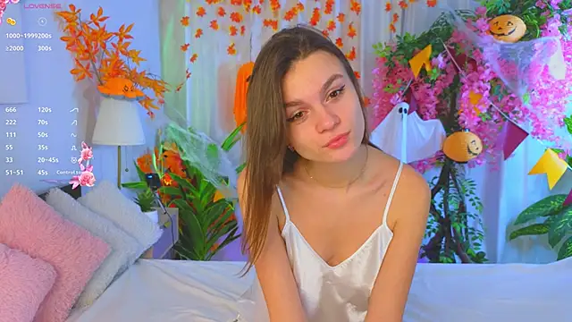 Snapshot of EvaHair chatting on 6, 11, 2025 EvaHair online show from 6, 11, 2025