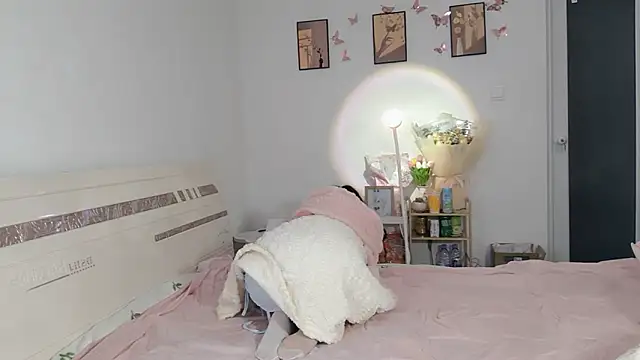 Luminous163 online show from 3, 3, 2025