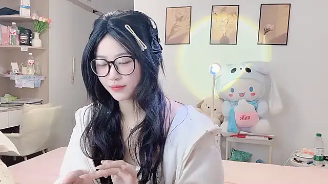 Luminous163 online show from 28, 10, 2025