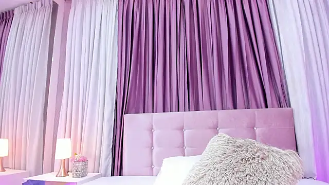 Snapshot of Allison-Bell1 chatting on 28, 12, 2024 Allison-Bell1 online show from 28, 12, 2024