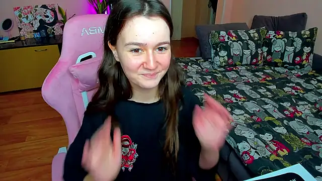 Snapshot of ameli_moon chatting on 11, 11, 2025 ameli moon online show from 11, 11, 2025