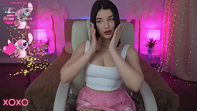 YourLolaBunny online show from 6, 1, 2025