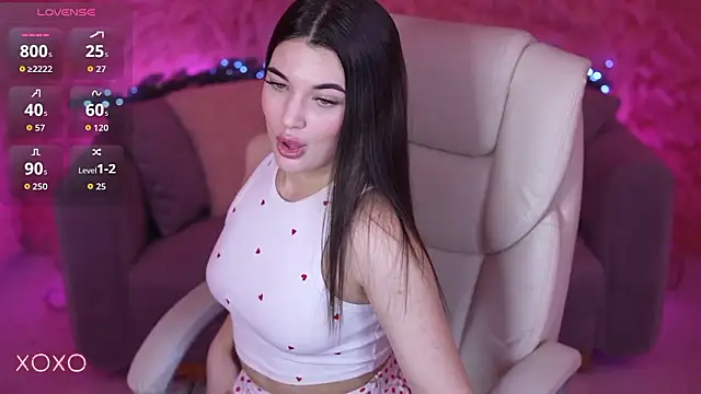 Snapshot of YourLolaBunny chatting on 6, 1, 2026 YourLolaBunny online show from 6, 1, 2026