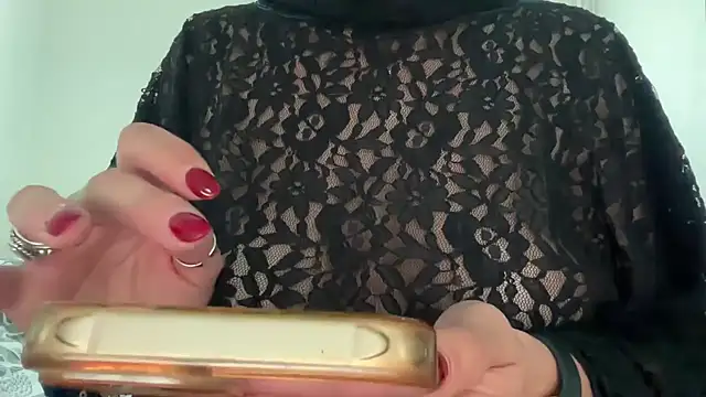 Snapshot of Serena_4you chatting on 18, 10, 2025 Serena 4you online show from 18, 10, 2025