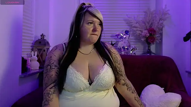 CurvyAngelina Official online show from 10, 11, 2025