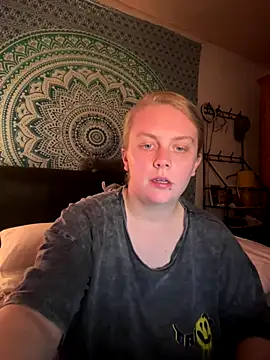 Snapshot of Vixen_Mistress_Ali chatting on 9, 11, 2025 Vixen Mistress Ali online show from 9, 11, 2025